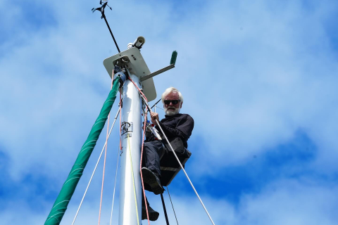 Mark up the mast ⛵️ Mark keeps saying he needs to fix something on the mast.